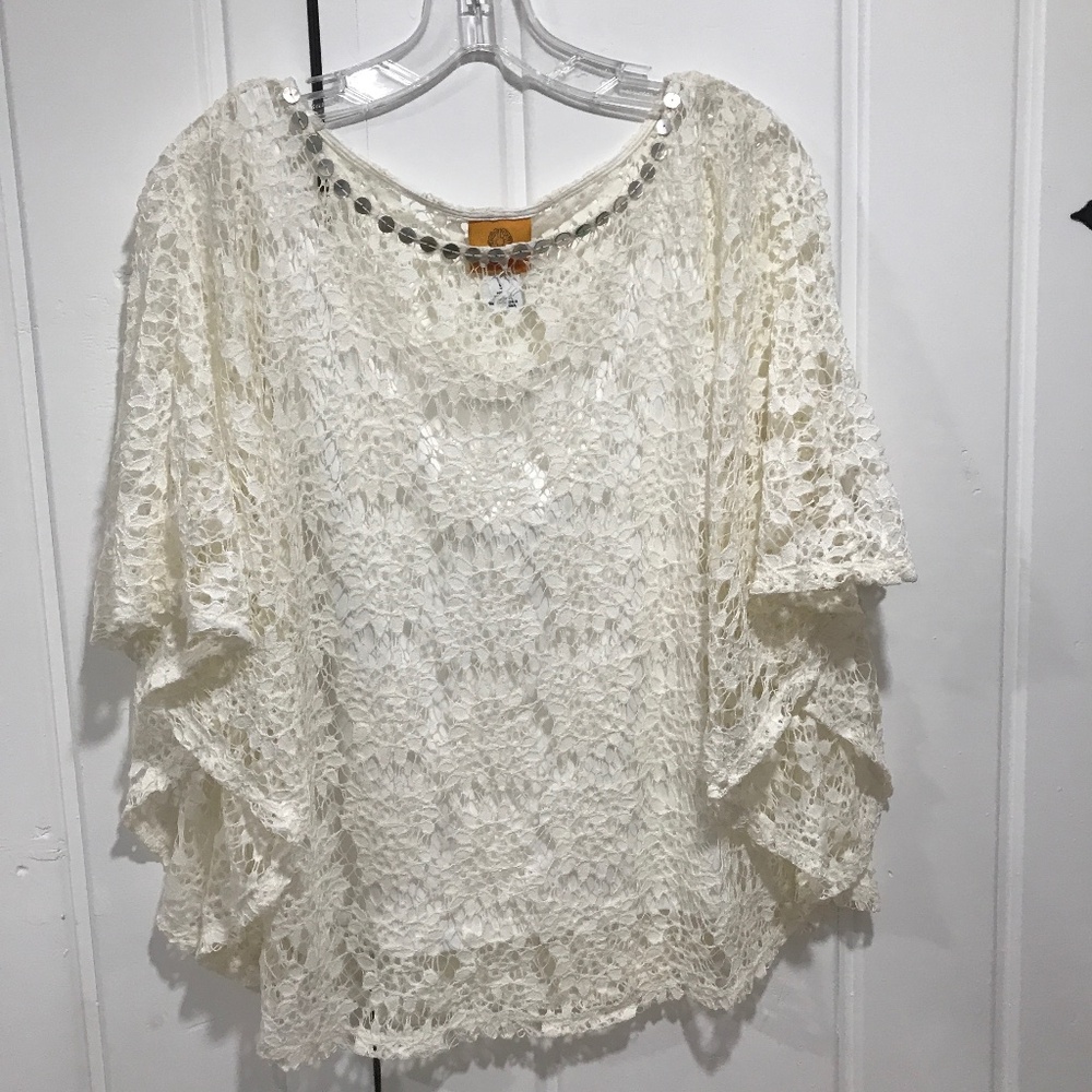 Ruby Rd. Cream lace top with tank under